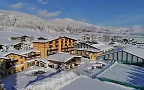 Vital & Sporthotel Brixen Brixen im Thale Exterior photo