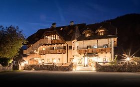 Hotel Edelhof Tarvisio Exterior photo