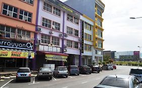 Bin Hashim Hotel Nilai Exterior photo