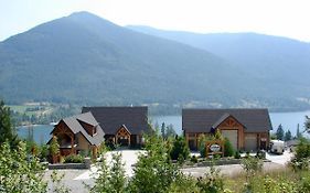 Kootenay Wild Guest Suites Nelson Exterior photo