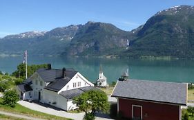 Nes Gard Hotel Hoyheimsvik Exterior photo