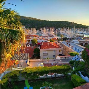 Yalcin Hotel Cesme Exterior photo