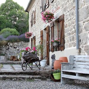 La Belle Ame Bed & Breakfast Saint-Priest-des-Champs Exterior photo