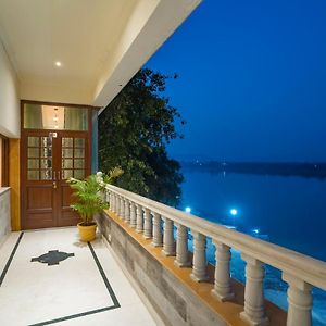 Narmade River View Resort Narmadapuram Exterior photo