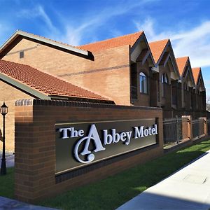 The Abbey Motel Goulburn Exterior photo