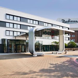 Radisson Hotel And Conference Centre London Heathrow Hillingdon Exterior photo