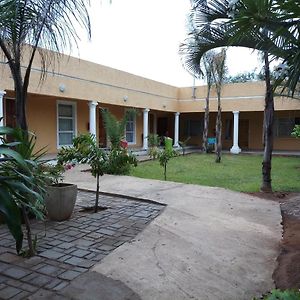 Bonjour Inn Palapye Exterior photo