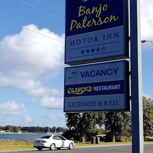 Banjo Paterson Motor Inn Lakes Entrance Exterior photo