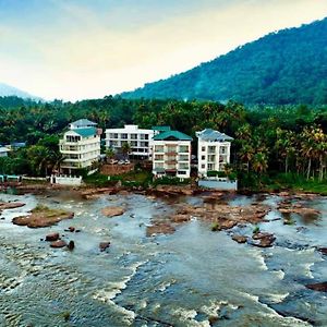 Athirapilly River Resort Athirappilly Exterior photo