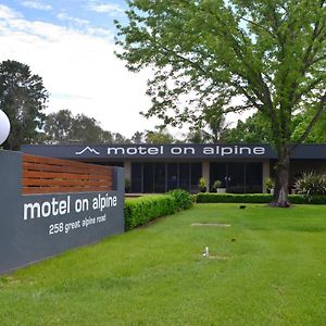 Myrtleford Motel On Alpine Exterior photo