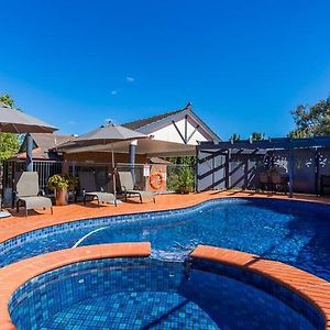 Blazing Stump Motel & Suites Wodonga Exterior photo