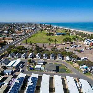 Discovery Parks - Adelaide Beachfront Hotel Exterior photo