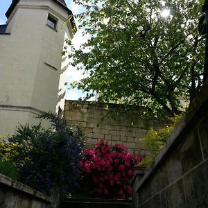 Le Prieure Bed & Breakfast Montsoreau Exterior photo