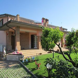 "Tre Metri Sopra Il Cielo" Bed & Breakfast Perugia Exterior photo