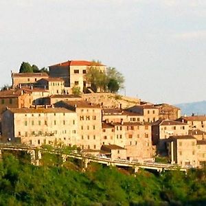 Locanda Il Cacciatore Hotel Pari Exterior photo