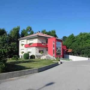 Pod Orehi Bed & Breakfast Postojna Exterior photo