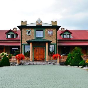 Zajazd Rycerski Hotel Kozienice Exterior photo