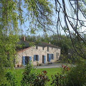 La Petite Vallee Bed & Breakfast La Chapelle-Largeau Exterior photo