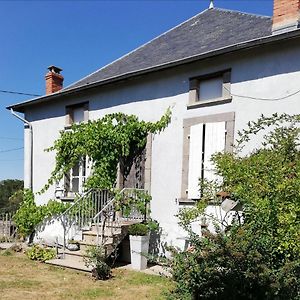 Chambre D'Hote Equestre Au Petit Bonheur Bed & Breakfast Chateldon Exterior photo