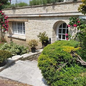 Sur La Route Des Peintres Bed & Breakfast Champagne-sur-Oise Exterior photo