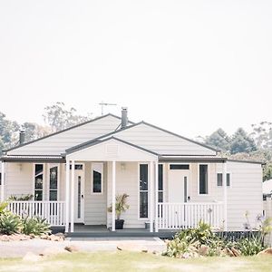 Hampton Estate Wines Hotel Mount Tamborine Exterior photo