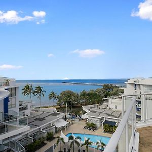 Oaks Hervey Bay Resort And Spa Exterior photo