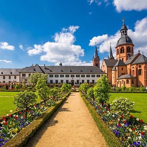 Hotel Mainchateau Seligenstadt Exterior photo