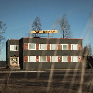 Kempeleen Moottorimaja Motel Exterior photo