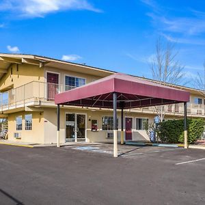 Americas Best Value Inn - Petaluma Exterior photo