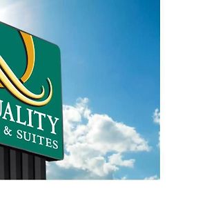 Quality Inn & Suites Pinedale Exterior photo