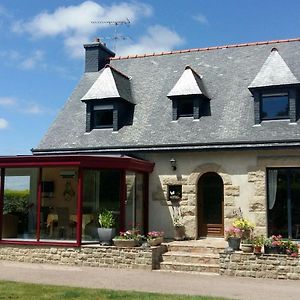 Holiday Home Near The Pink Granite Coast Pedernec Exterior photo