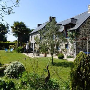 Les Petites Chapelles Bed & Breakfast Saint-Pierre-de-Plesguen Exterior photo