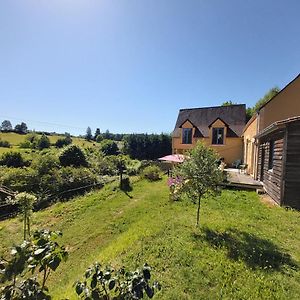 Bonbon Chambre D'Hotes Bed & Breakfast Saint-Julien-de-Lampon Exterior photo