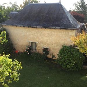 La Tour De Gue Hotel Mirebeau Exterior photo