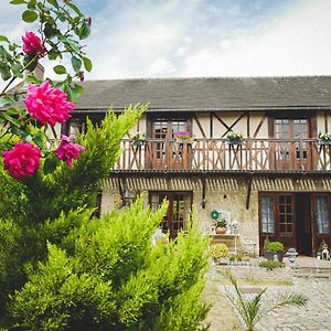 Au Fil De L'Eau Bed & Breakfast Fourges Exterior photo