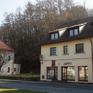 Penzion Jany Hotel Luhacovice Exterior photo