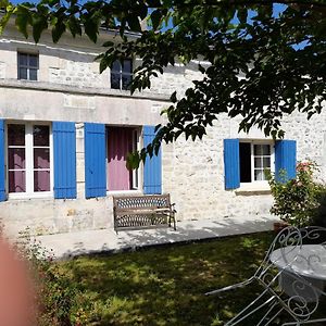 Les Volets Bleus Villa Saint-Martial-de-Vitaterne Exterior photo
