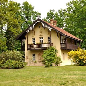 Kavalierhaus Im Rhododendronpark Kromlau Apartment Gablenz Exterior photo