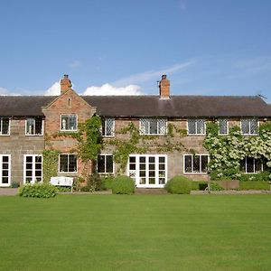 Manor Farm Egerton Bed & Breakfast Malpas  Exterior photo