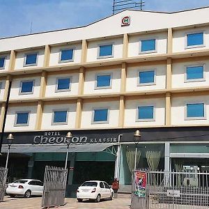 Chevron Klassik Hotel Ludhiana Exterior photo