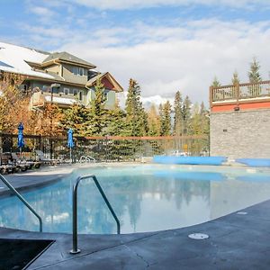 Suites With Pool & Hot Tubs Managed By Little Sister Getaways Canmore Exterior photo