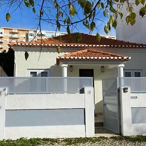 Getwet Surfcamp Bed & Breakfast Costa da Caparica Exterior photo