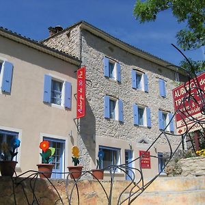 Auberge De Trente Pas Hotel Saint-Ferreol-Trente-Pas Exterior photo