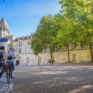 Les Chambres De L'Abbaye Saintes Exterior photo