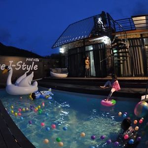 The I-Style Pool Villa Ban Tao Than Exterior photo