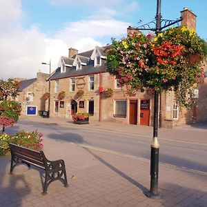 Commercial Hotel Alness Exterior photo