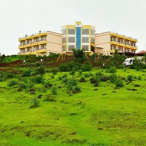 Ss Resort Near Jaysagar Lake Jawhar Exterior photo