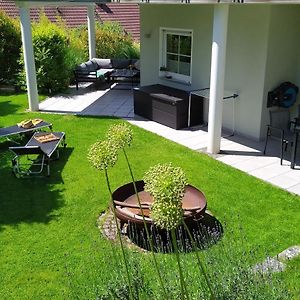 Entspannen Im Grunen, Ferienwohnung Mit Eigenem Garten Keilberg Exterior photo