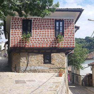 The Red Konak Villa Veliko Tarnovo Exterior photo