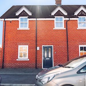 Detached Coach House Villa Colchester Exterior photo